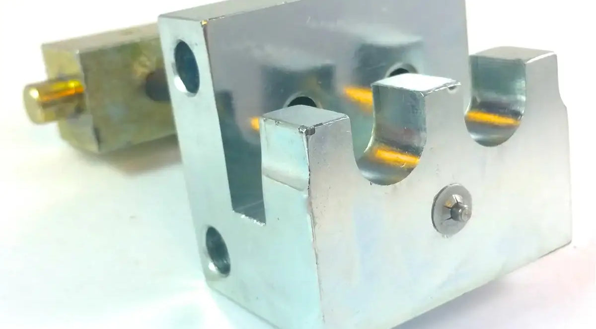 Breakenator Stationary Chain Breaker #60 Die Set